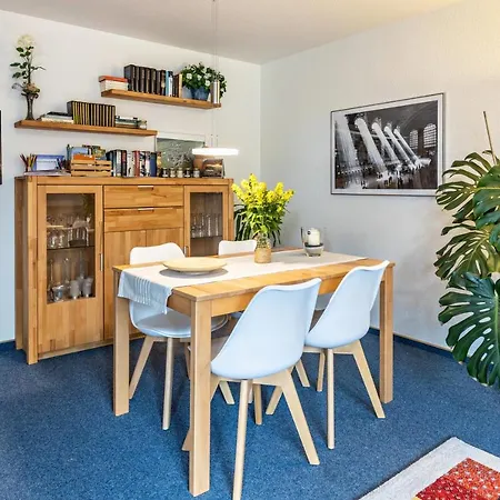 Geraeumige Mit Garten *