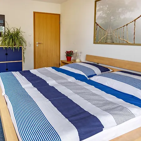 Ferienwohnung Mit Terrasse * Denkingen